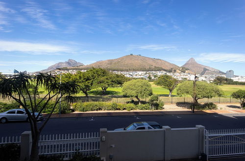 Photo 12 - Mouille Point Mountain View 2 Bedroom