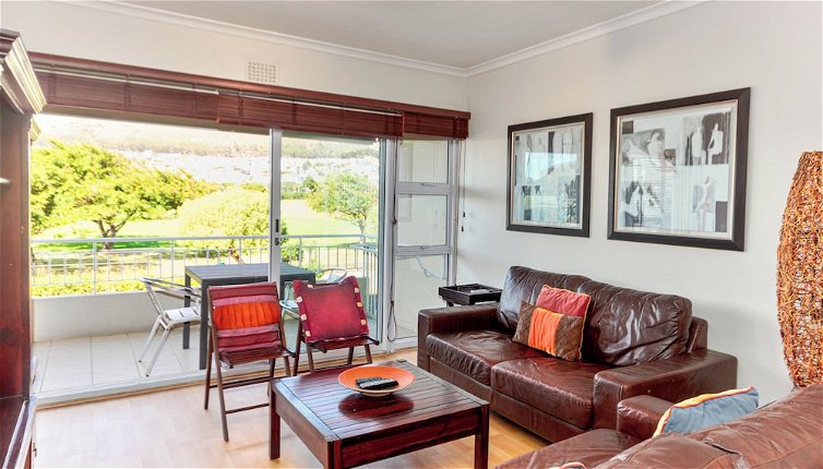 Photo 1 - Mouille Point Mountain View 2 Bedroom