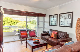 Photo 1 - Mouille Point Mountain View 2 Bedroom
