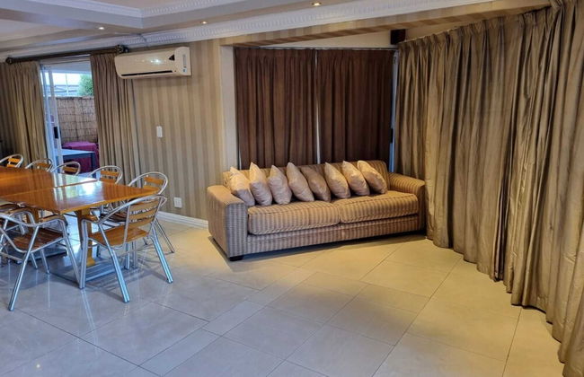 Savoy Lodge - Room - Photo 47