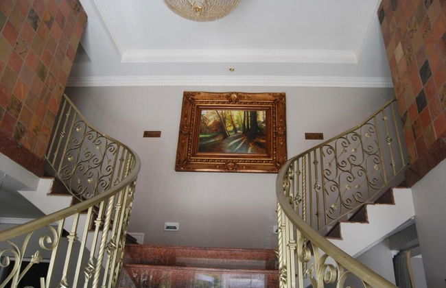 Savoy Lodge - Room - Photo 49