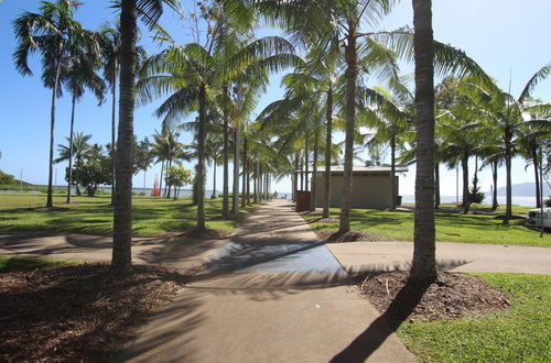 Photo 26 - Apartment Close to the City Life on Lake 3