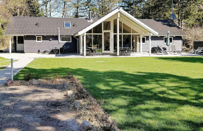 Spacious Holiday Home in Rødby near Beach - Foto 1