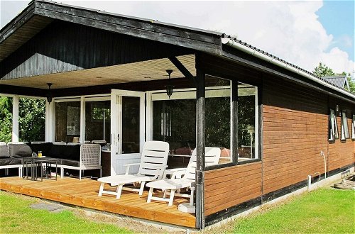 Foto 1 - 4 Person Holiday Home in Hals