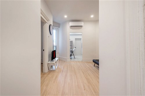 Photo 10 - BRIGHT COZY 4Bed in the Heart of MileEnd