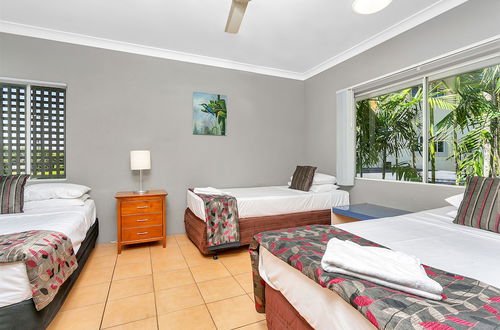 Photo 10 - Cairns Reef Apartments & Motel