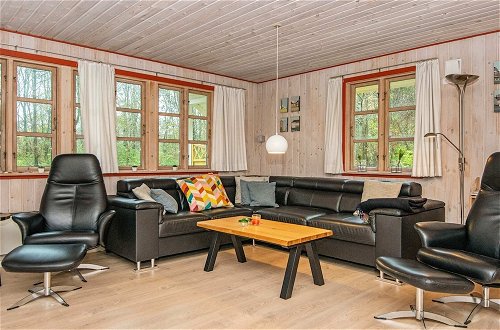 Photo 12 - 8 Person Holiday Home in Oksbol