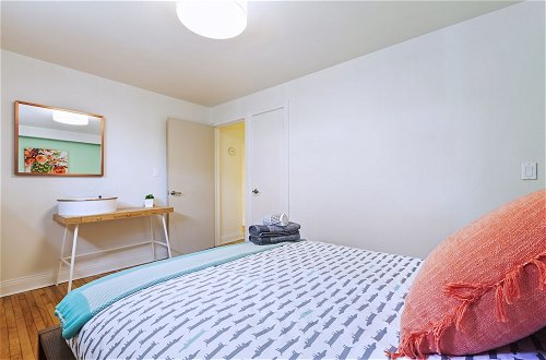 Foto 8 - Colourful 2-bedroom Apartment