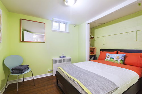 Photo 9 - Colourful 2-bedroom Apartment