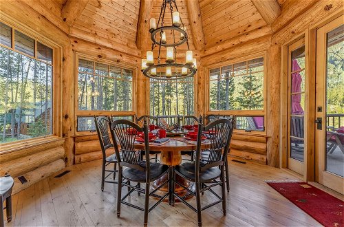 Photo 14 - Luxury Log Chalet | Pool + Private HotTub | Ski In/Out | Overlooking Greywolf GC