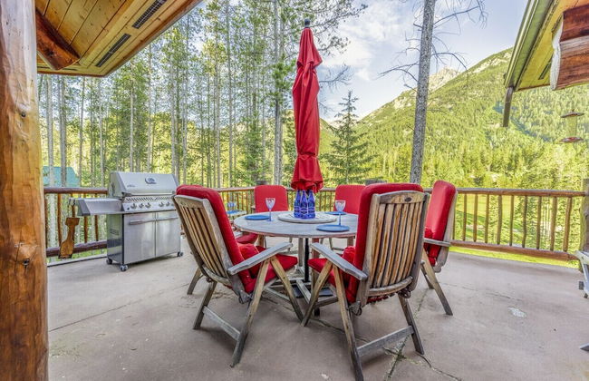Luxury Log Chalet | Pool + Private HotTub | Ski In/Out | Overlooking Greywolf GC - Foto 40