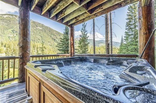 Foto 31 - Luxury Log Chalet | Pool + Private HotTub | Ski In/Out | Overlooking Greywolf GC