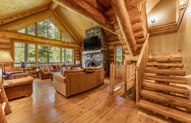 Luxury Log Chalet | Pool + Private HotTub | Ski In/Out | Overlooking Greywolf GC - Foto 19