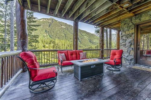 Photo 22 - Luxury Log Chalet | Pool + Private HotTub | Ski In/Out | Overlooking Greywolf GC