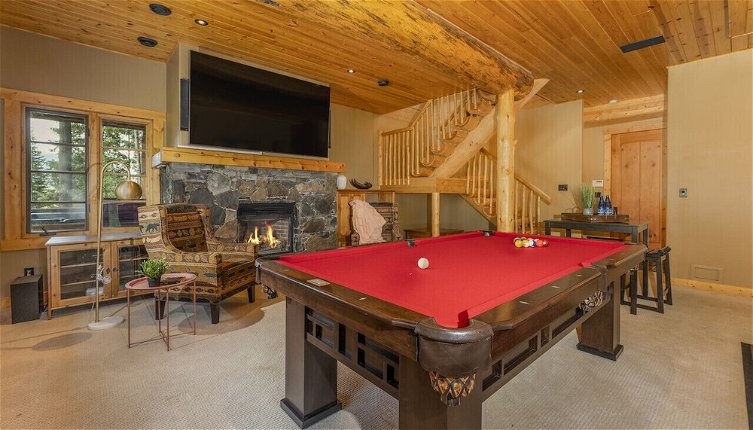 Foto 1 - Luxury Log Chalet | Pool + Private HotTub | Ski In/Out | Overlooking Greywolf GC