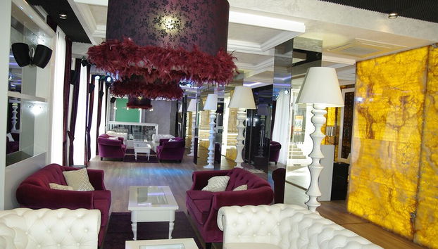 Coin salon dans le hall