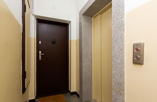 Photo 2 - Apartment Warsaw Niecala by Renters