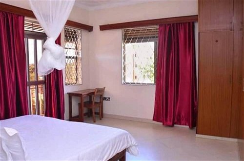 Foto 2 - Wonderfull Apartment to Stay at Wail in Kampala