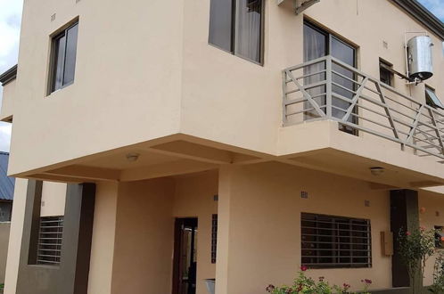 Photo 14 - Executive 3 Bedrooms Fully Furnished Apartment Close to Amenities