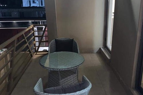 Photo 12 - Executive 3 Bedrooms Fully Furnished Apartment Close to Amenities