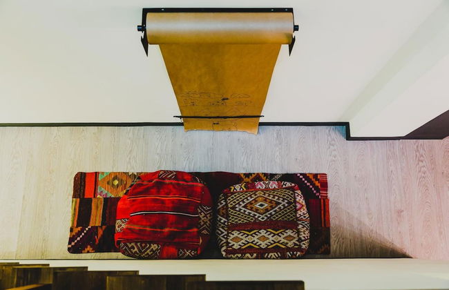 CHLOECHEN-Home - Photo 12