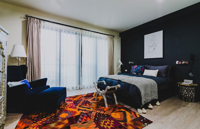 CHLOECHEN-Home - Photo 6