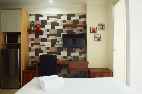 Photo 4 - Warm and Best Studio Menteng Park Apartment