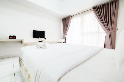 Photo 2 - Cozy Studio Casa De Parco near The Breeze BSD City