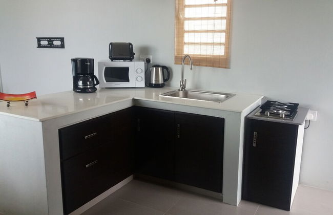 Sunny Private First Floor 1-br Beach Apartment With Spacious Balcony, Pool, Wifi - Foto 5