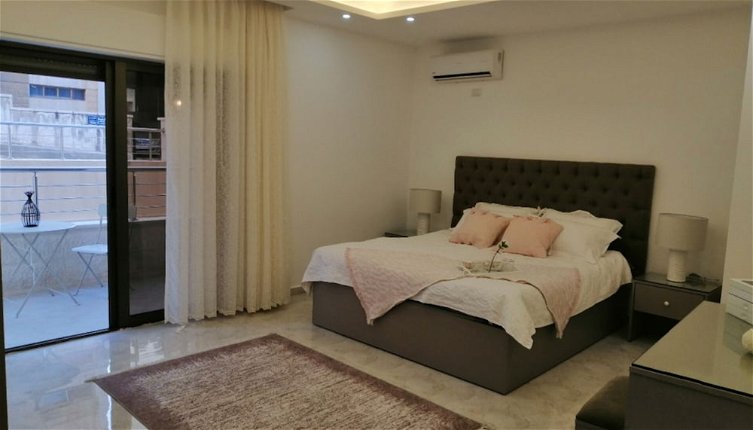 Photo 1 - Amazing one Bedroom Apartment in Amman,elwebdah 3