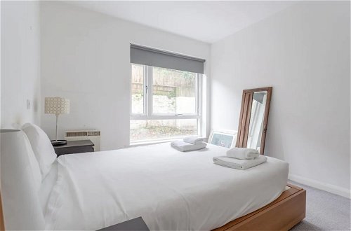Foto 8 - Spacious 1 Bed Apartment Near Shoreditch Park