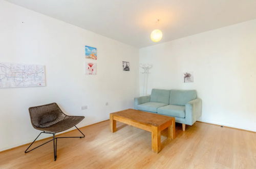 Photo 16 - Spacious 1 Bed Apartment Near Shoreditch Park