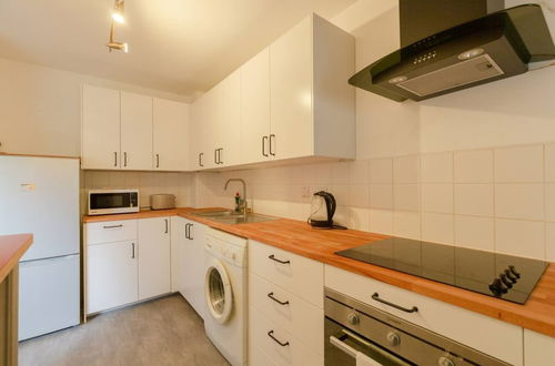 Photo 10 - Spacious 1 Bed Apartment Near Shoreditch Park