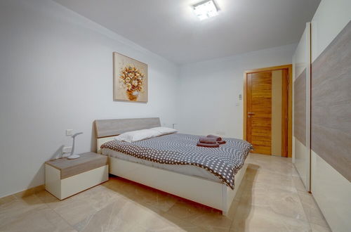 Photo 16 - Marvellous 3BR Apartment in Central St Julians