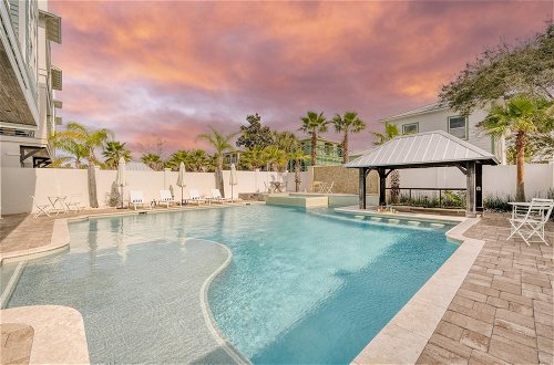 Foto 39 - Monarch by Avantstay Breathtaking Estate w/ Beach Access, Swim Up Bar, Hot Tub, & Rooftop Views