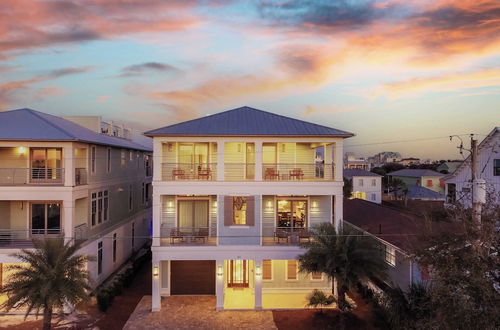 Photo 14 - Monarch by Avantstay Stunning Estate 1 Block to Beach, Swim Up Bar, Hot Tub, & Rooftop Views