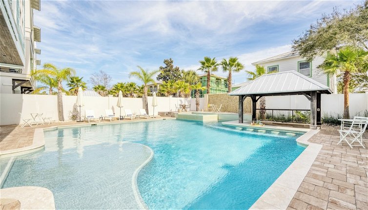 Photo 1 - Monarch by Avantstay Stunning Estate 1 Block to Beach, Swim Up Bar, Hot Tub, & Rooftop Views