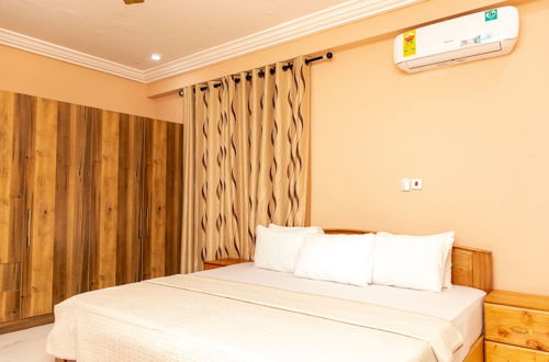 Photo 8 - Executive 2-bed Apartment, Santa Maria - Accra