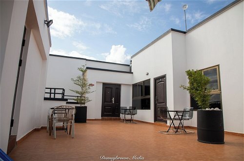 Photo 24 - Executive 2-bed Apartment, Santa Maria - Accra