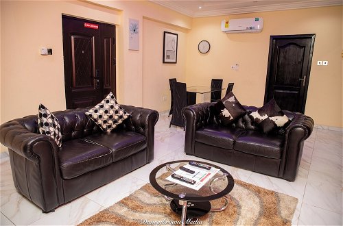 Photo 15 - Executive 2-bed Apartment, Santa Maria - Accra