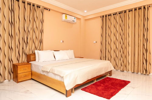 Photo 6 - Executive 2-bed Apartment, Santa Maria - Accra