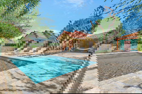 Foto 34 - Secluded Villa With Pool3min to Beachfree Utilities