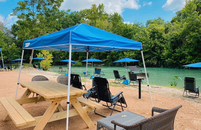 Son's Blue River Camp Glamping Cabin U - Foto 37