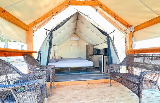 Son's Blue River Camp Glamping Cabin U - Foto 52