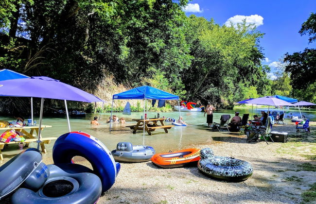 Son's Blue River Camp Glamping Cabin U - Foto 16