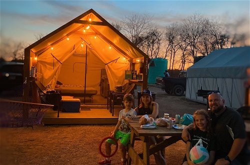 Foto 47 - Son's Blue River Camp Glamping Cabin O