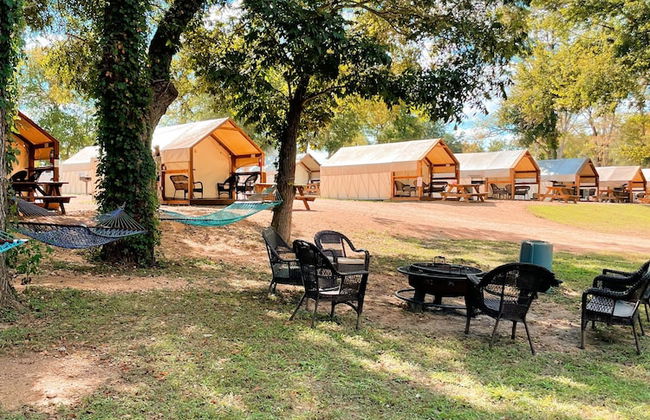 Son's Blue River Camp Glamping Cabin U - Foto 54