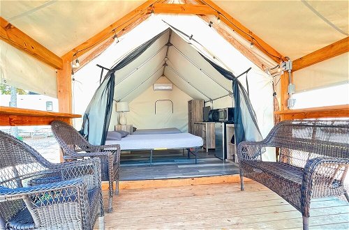Foto 48 - Son's Blue River Camp Glamping Cabin R