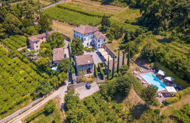 Villa Faccioli Limone With Shared Pool - Foto 1