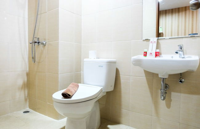 Minimalist Studio The Oasis Apartment near Omni Hospital Cikarang - Foto 11